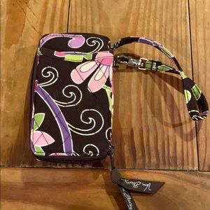 All-in-1 wristlet